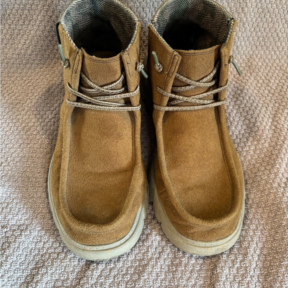 Men's Tan Hey Dude Boots